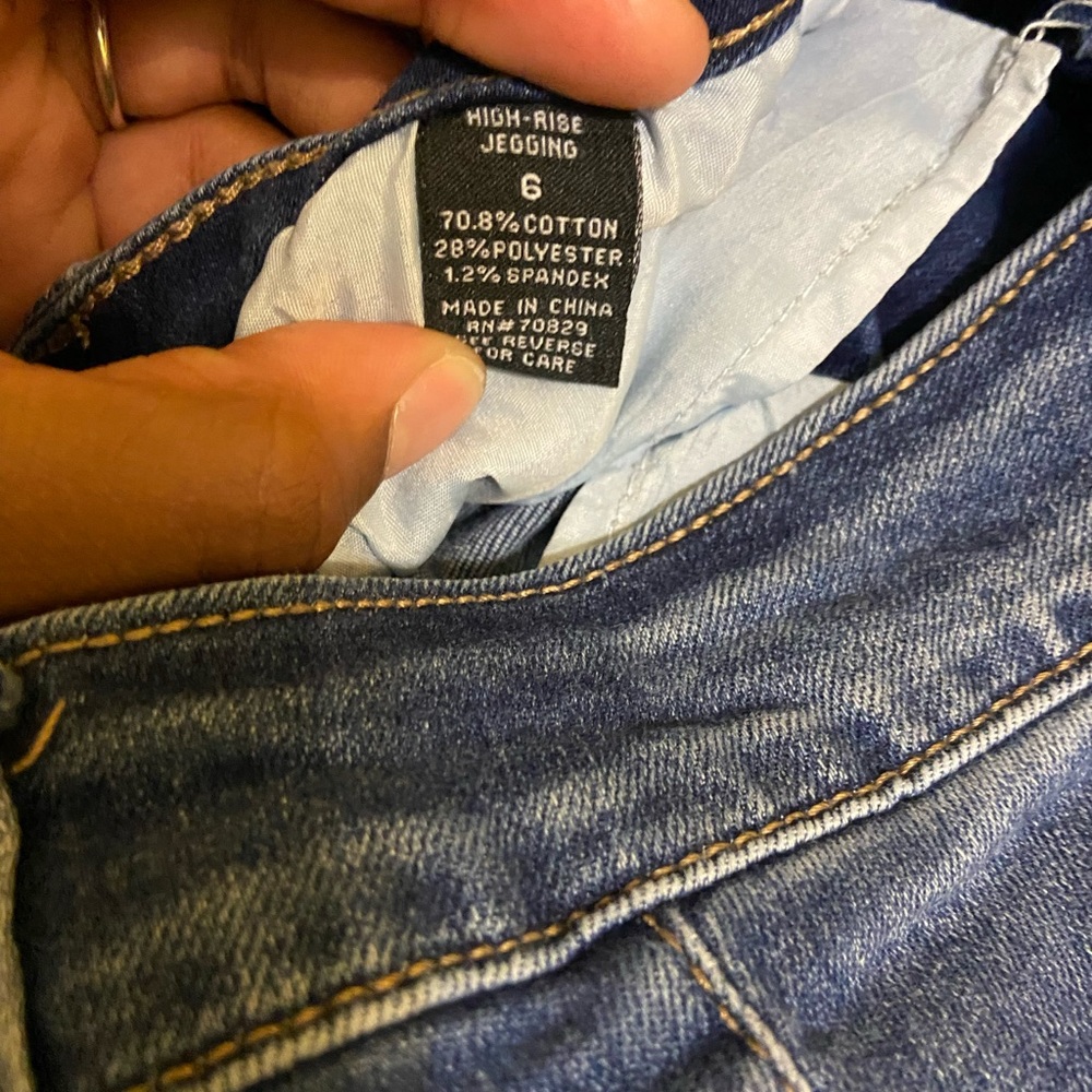 High Rise Distressed Blue Denim Jegging - Picture 9 of 9